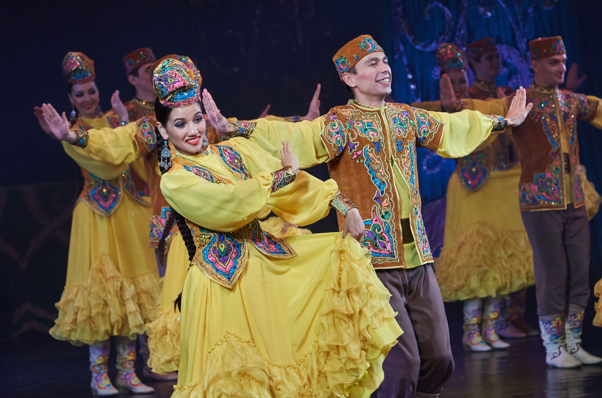 Traditional Tatar dance - Folk Dance