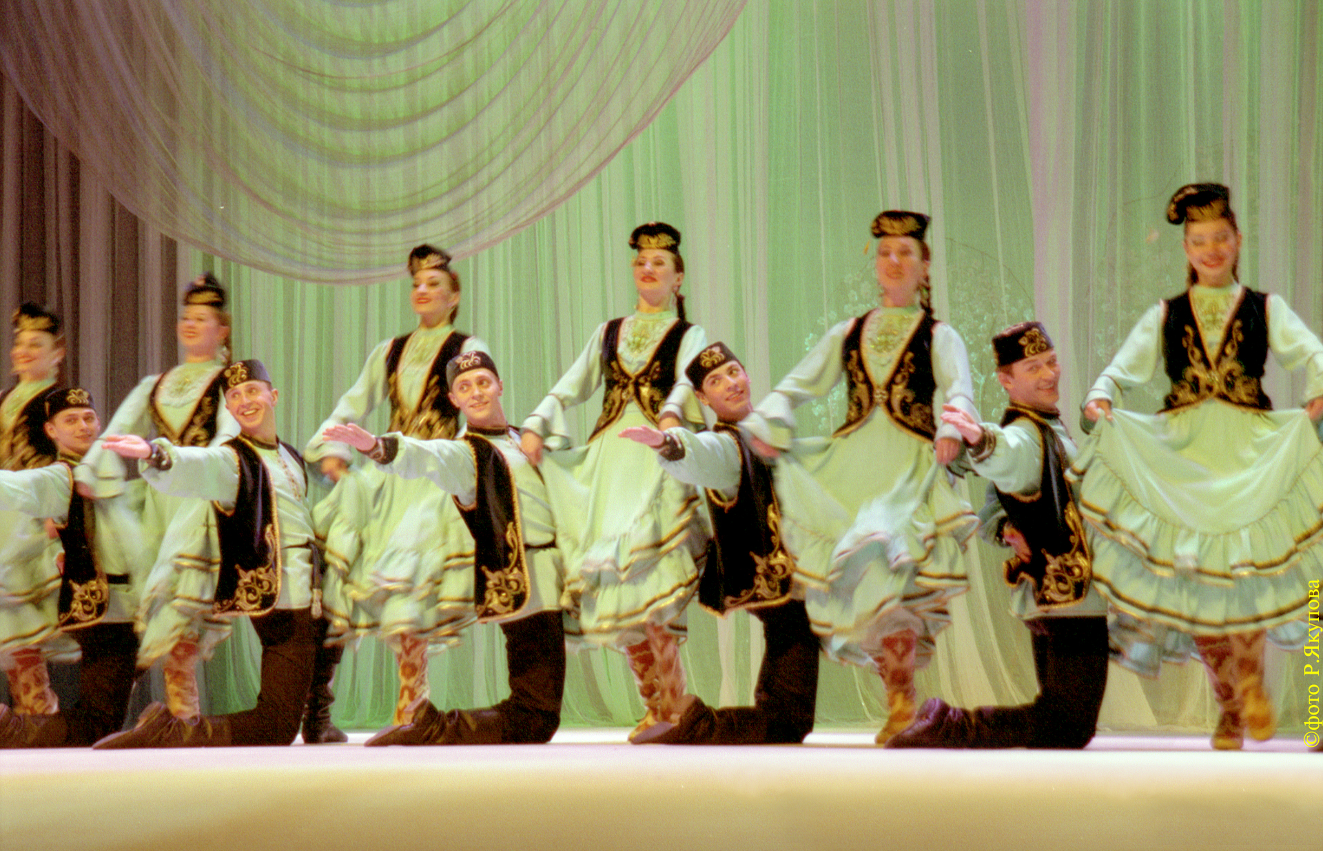 Татарский танец современной молодёжи